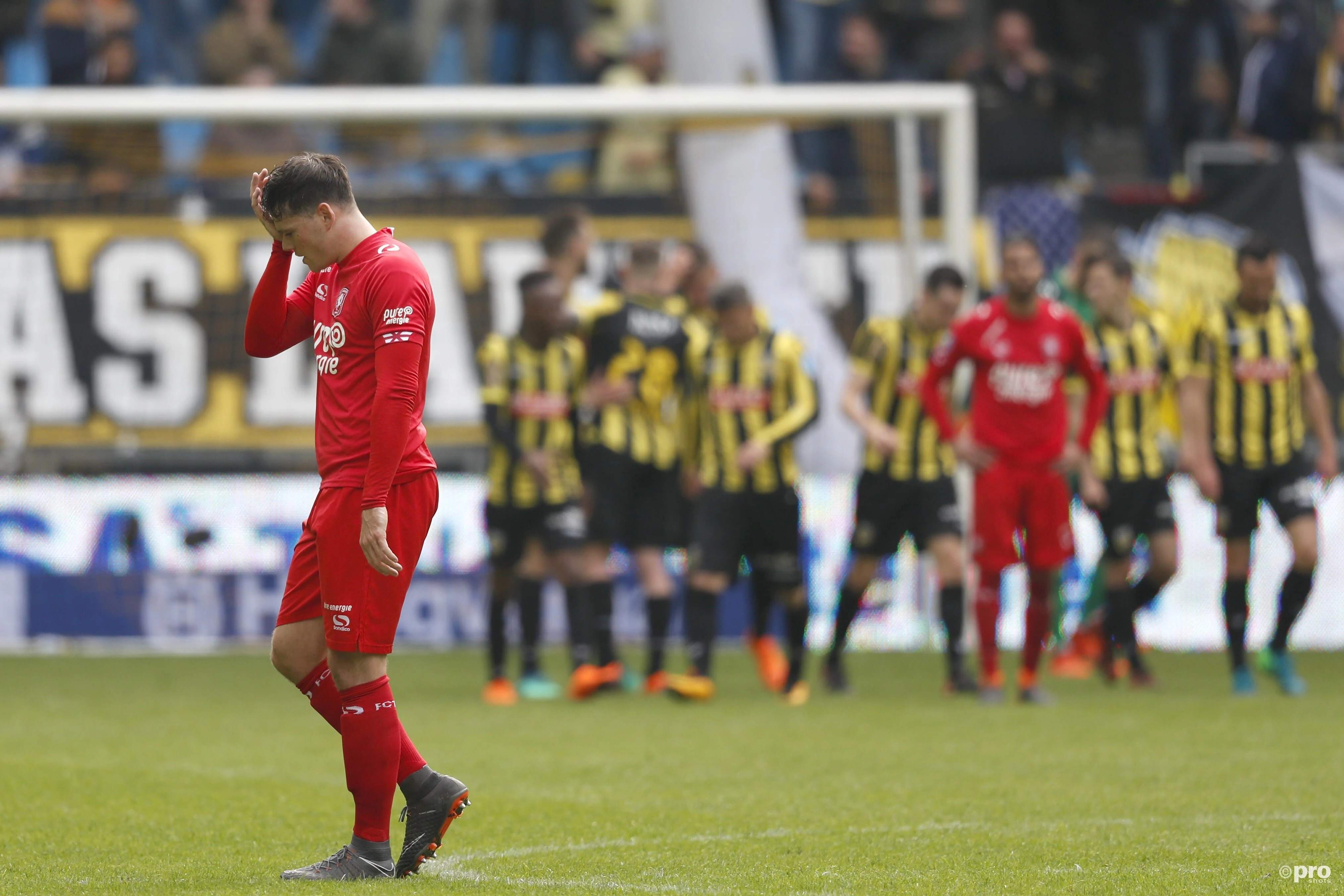 Twente degradeert na de nederlaag tegen Vitesse uit de Eredivisie